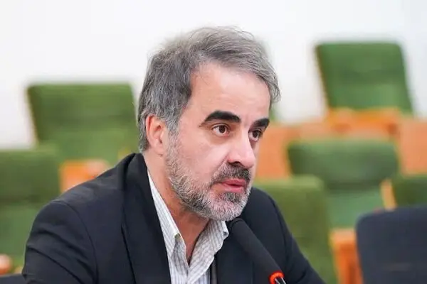 هوش مصنوعی چگونه به تهدیدی برای توانمندی‌های ذهنی و عاطفی کودکان تبدیل می‌شود؟