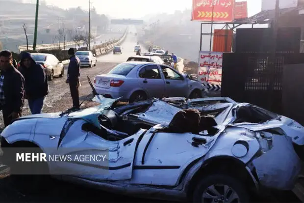 تصادف مهیب سه خودرو در محور فیروزکوه؛ یک نفر جان باخت و سه نفر مصدوم شدند