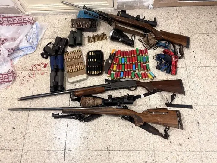 دستگیری ۶ شکارچی متخلف در دامغان؛ لاشه ۲ گوسفند وحشی توقیف شد