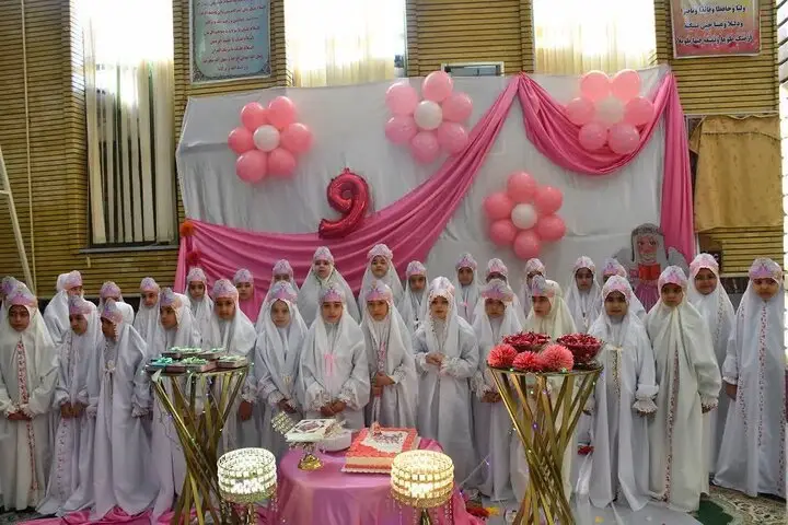 جشن تکلیف دختران دلبران؛ آغاز پرشور بندگی با لبخند و ایمان