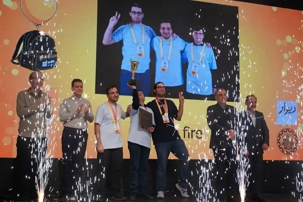 راه‌یابی شریفی‌ها به مسابقات جهانی با کسب ۴رتبه برتر در برنامه‌نویسی