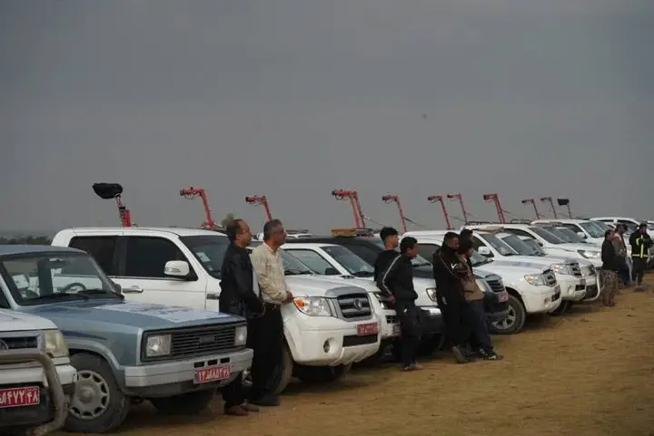 رزمایش ویژه بوشهر برای مقابله فوری با هجوم ملخ‌های صحرایی آغاز شد!