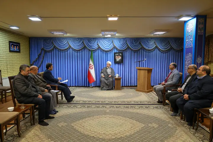 چرا الکترونیکی شدن خدمات هنوز نتوانسته هزینه‌ها را کاهش دهد؟ بررسی انتظارات و واقعیت‌ها