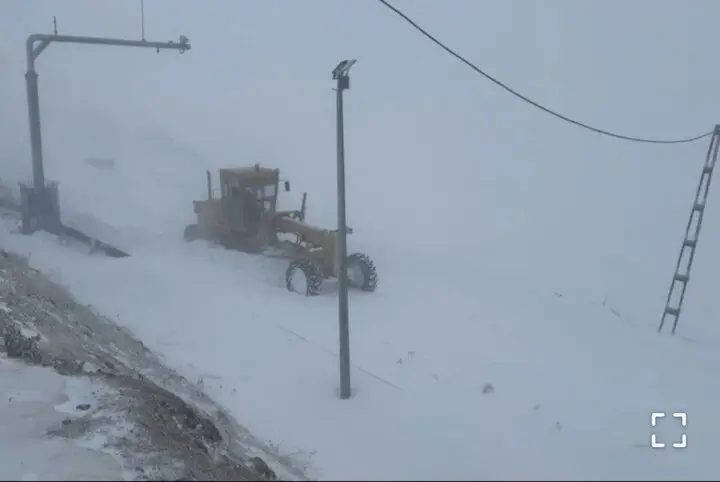 سجادی: تمامی مسیرهای منتهی به شهر سنندج مسدود است