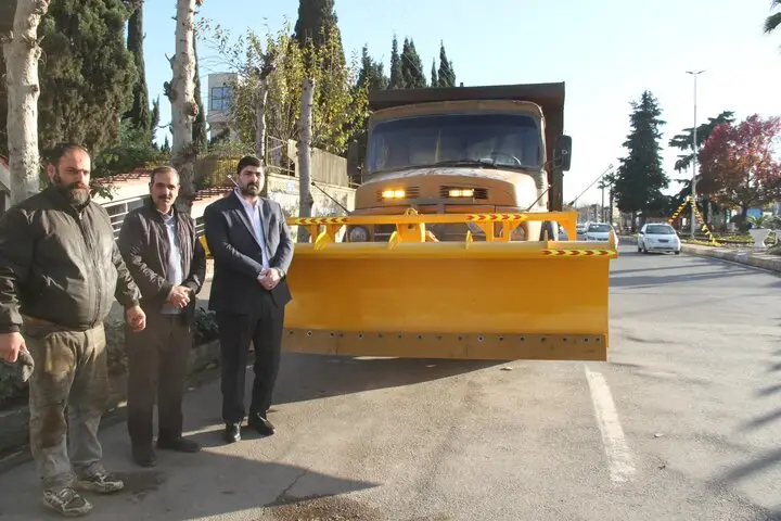 تجهیز ناوگان شهرداری آستارا با الحاق برف روب جدید