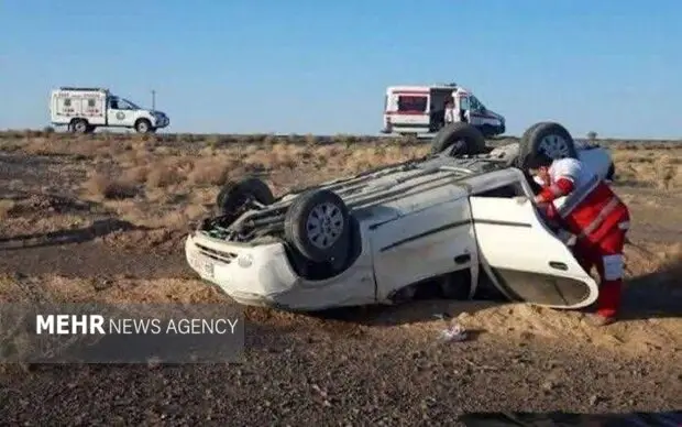 واژگونی خودرو در جاده گرمسار – قم ۳ مصدوم برجای گذاشت
