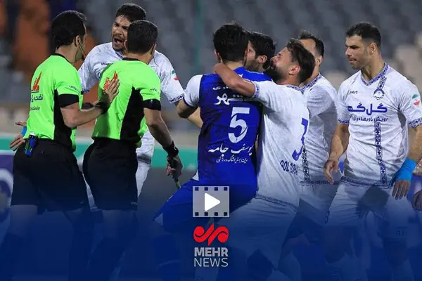 داوران حق قطع فوری مسابقه در لیگ برتر را دارند