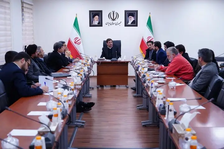 مخبر: جلوگیری از خام‌فروشی، راهکار اصلی رونق صنعت پتروشیمی است