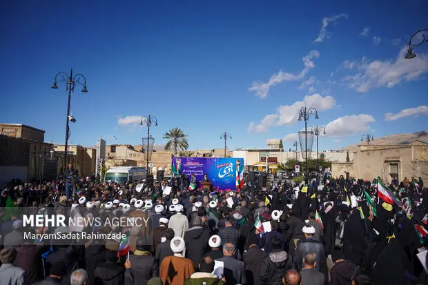 تجمع مردم شیراز در گرامیداشت سالروز حماسه ۹ دی