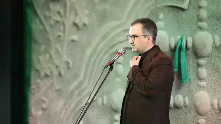 شاعر زنجانی منتخب جشنواره سراسری شعر کویر شد