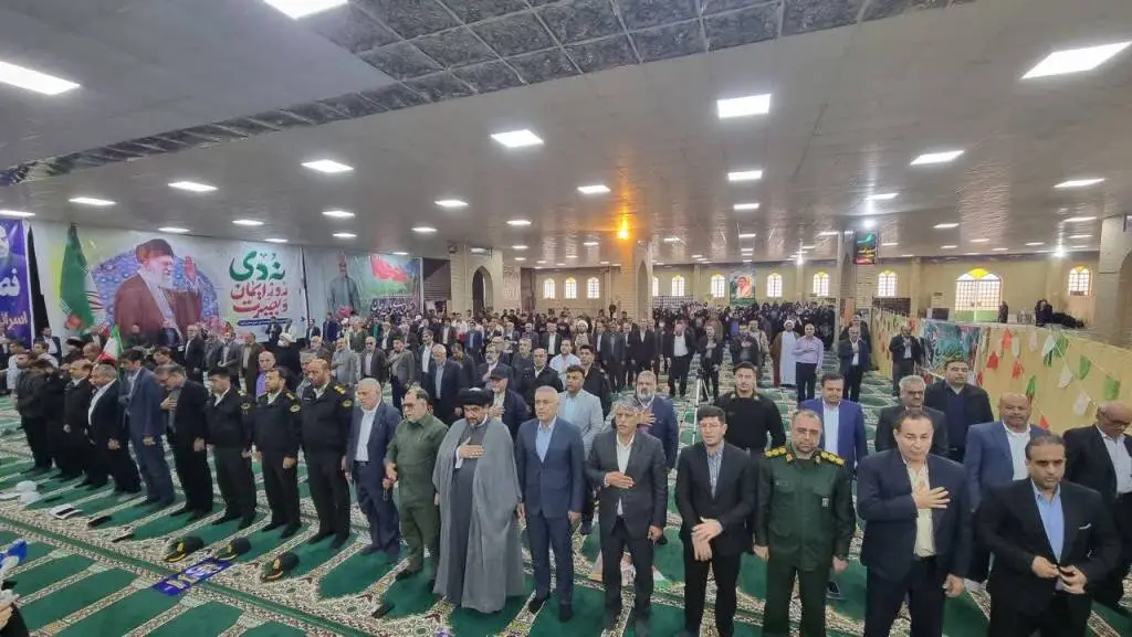 امام جمعه گناوه: حماسه ۹ دی فاتحه انقلاب رنگی در ایران را خواند