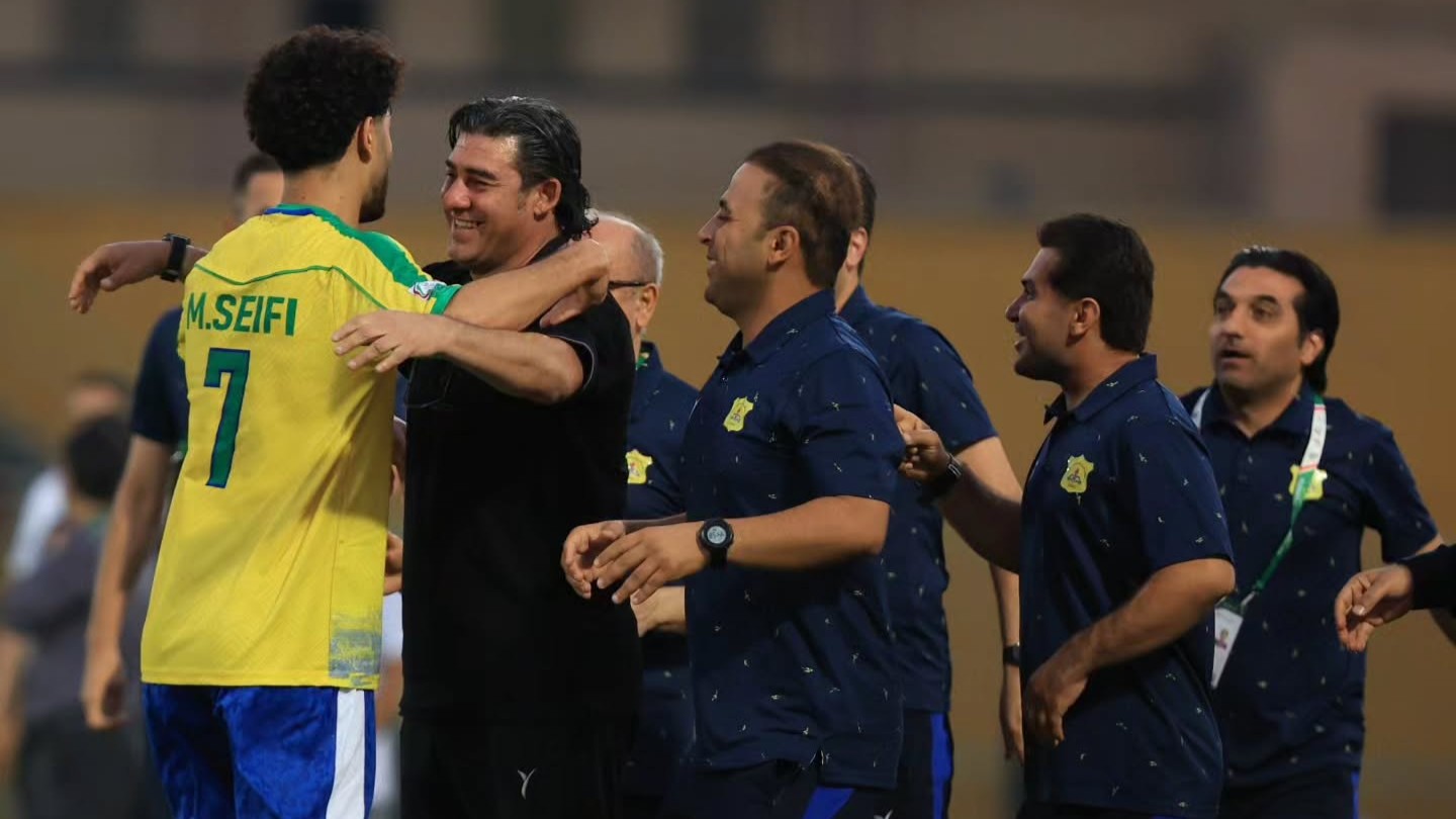 جادوی سید سیروس در آبادان؛ چگونه 6 برد پیاپی، سقوط را به صعود تبدیل کرد؟