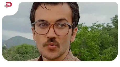 عکس| استایل میثم ولیخانی میان برف‌ها؛ کت چرم میلیونی آقای بازیگر جلب توجه کرد!