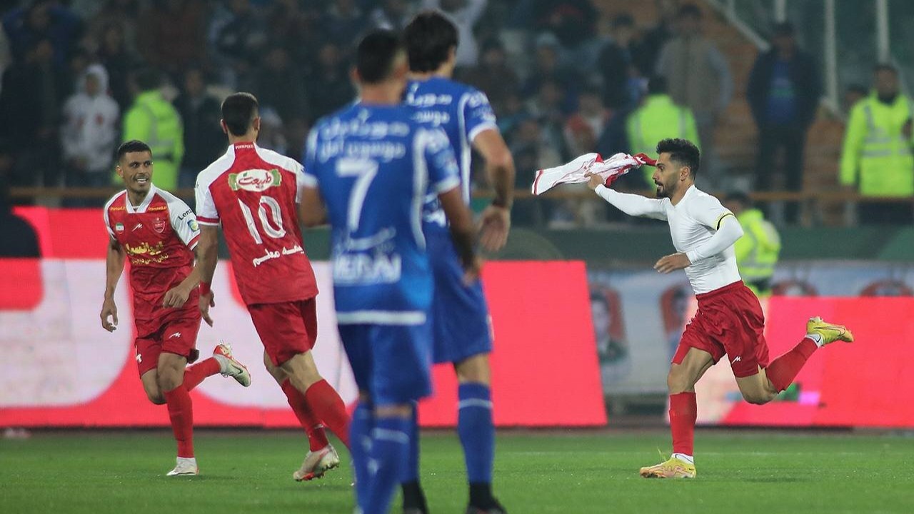 کاپیتان پرسپولیس در آستانه هت‌تریک تاریخی مقابل استقلال؛ آیا رویا دوباره تکرار می‌شود؟