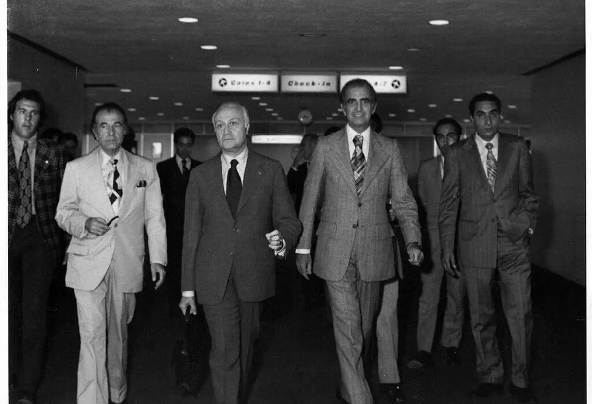 شگفتی‌های انتخابات پهلوی؛ نمایندگانی که حتی از نمایندگی خود بی‌خبر بودند!