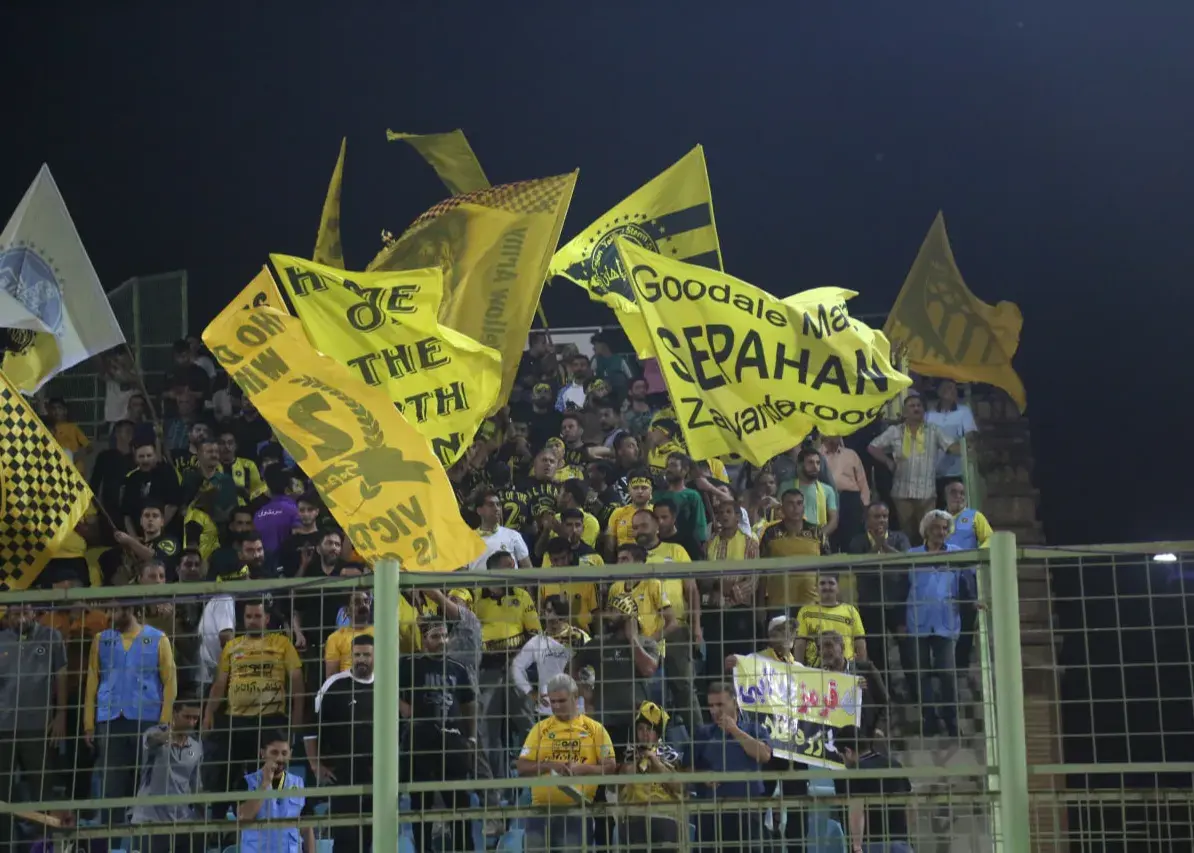 پانصد کامنت پرشور اصفهانی‌ها برای خوش‌آمدگویی به چادرملو در نبرد حساس لیگ برتر!