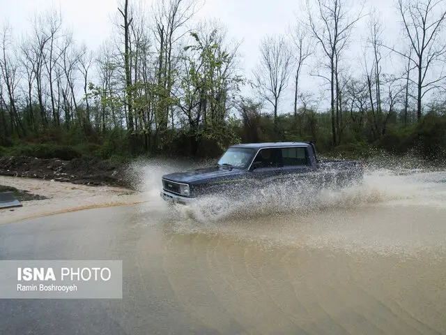 مسدود شدن راه ارتباطی ۱۵ روستا در فارس؛ ۱۱ شهرستان زیر بار برف سنگین گرفتار شدند!