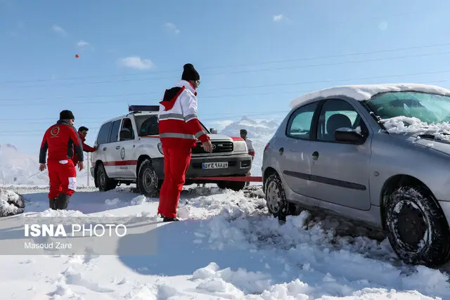 هلال‌احمر در خط مقدم بحران؛ امدادرسانی بی‌وقفه به 6 استان گرفتار کولاک و سیلاب