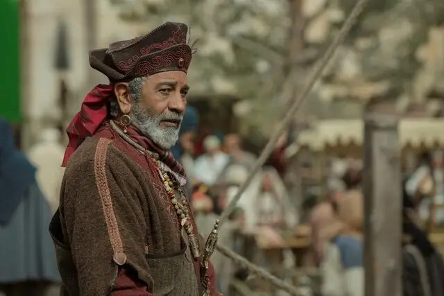 داریوش فرهنگ در نقش کاپیتان کشتی هانیبال در یک سریال جدید