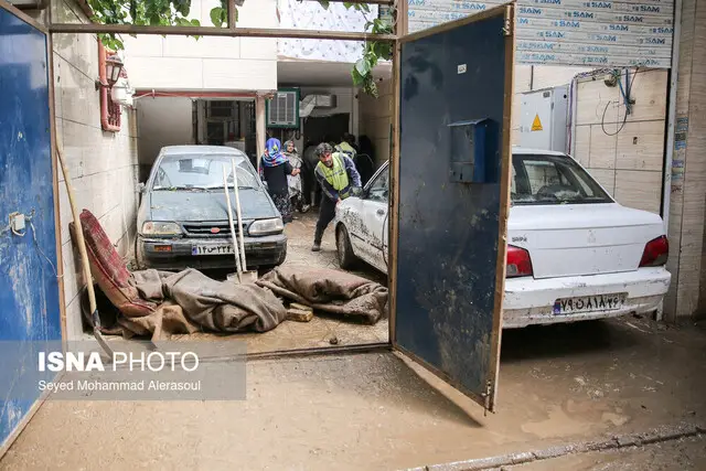 بارندگی‌های شدید در اردستان؛ خانه‌های زیادی زیر سایه خسارت‌های سنگین گرفتار شدند!