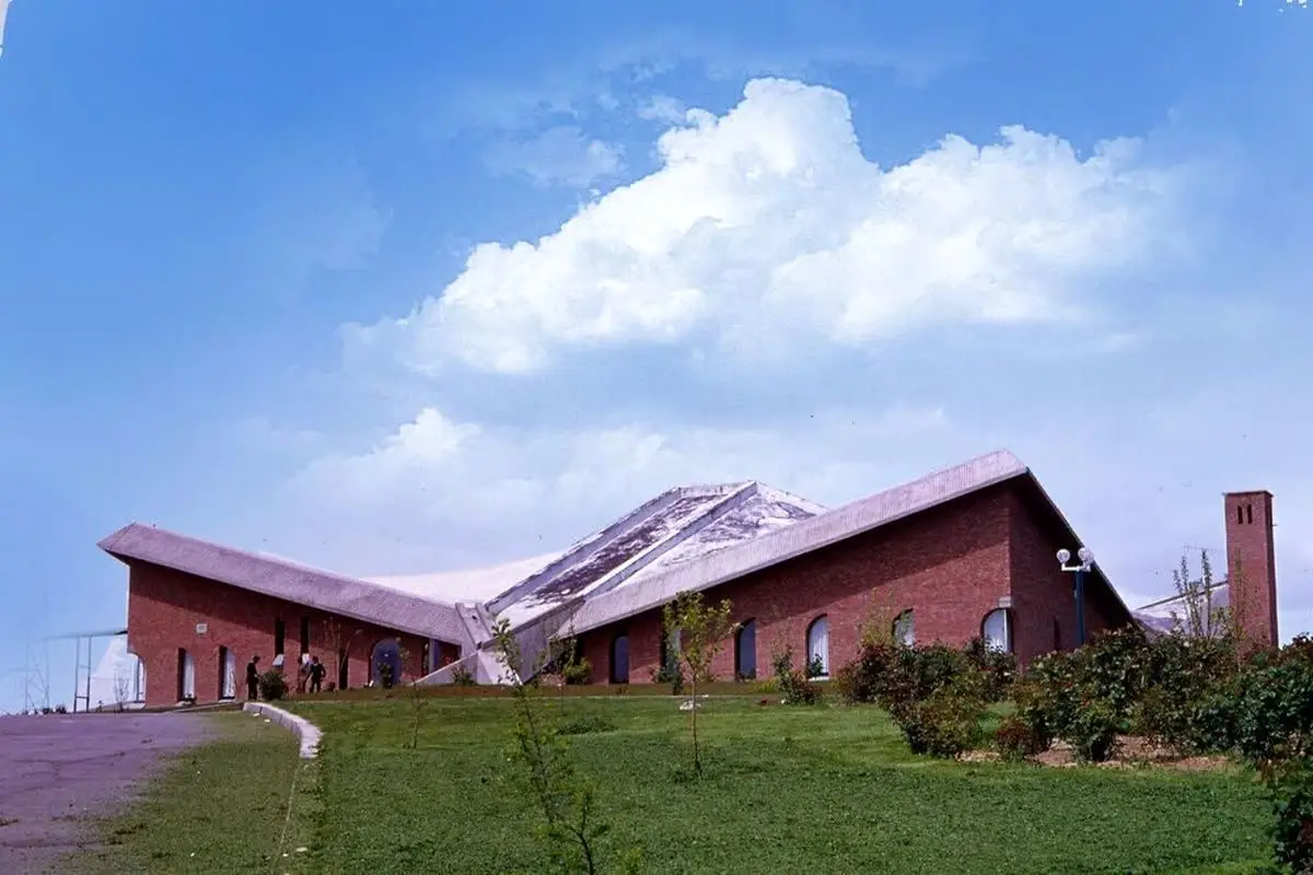 وضعیت عجیب ساختمان قبل انقلاب صداوسیما در ارومیه