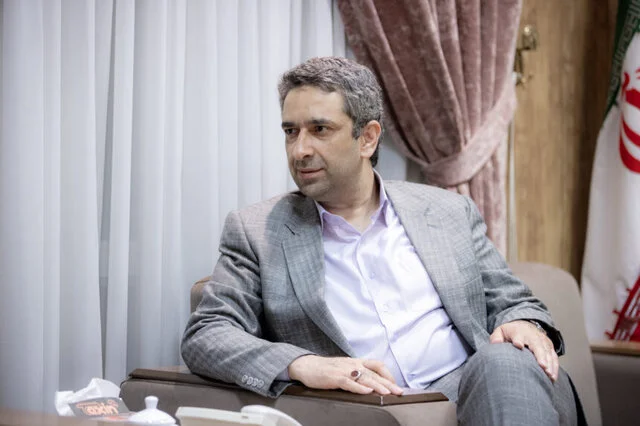 طباطبایی فاش کرد؛ چرا رئیس‌جمهور به دنبال گشودن مرزهای جدید است؟