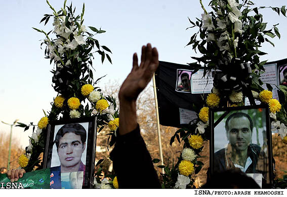 پرواز ابدی قلمها و لنزها/ سالهایی که با یک داغ قدیمی گره خوردهاند