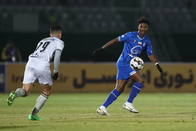 هافبک کلیدی استقلال تا زمان صعود گابن در دسترس ساپینتو باقی می‌ماند