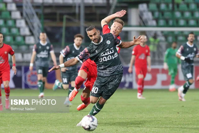 آزمونِ تعادل تراکتور در اصفهان؛ ذوب‌آهن به دنبال فرار از سایه سقوط