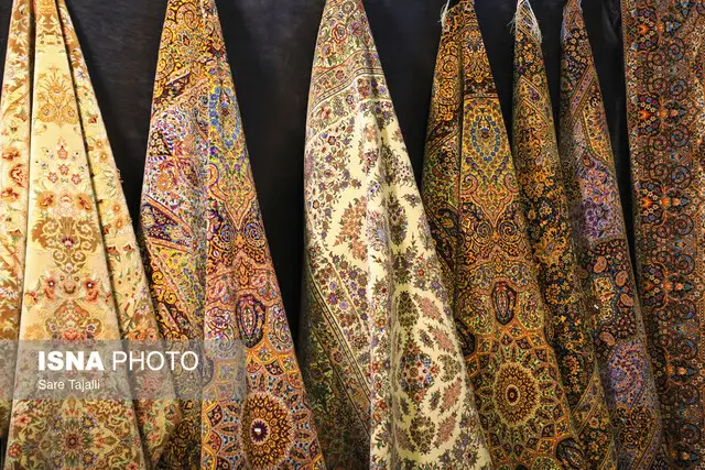 معاون استاندار فارس خبر داد؛ کارگروه صادرات فرش دستباف پس از سال‌ها دوباره جان می‌گیرد!