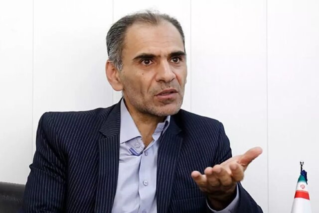 چرا نرخ ارز در ایران ناگهان بالا رفت؟ بانک مرکزی چگونه بازار را مهار می‌کند؟