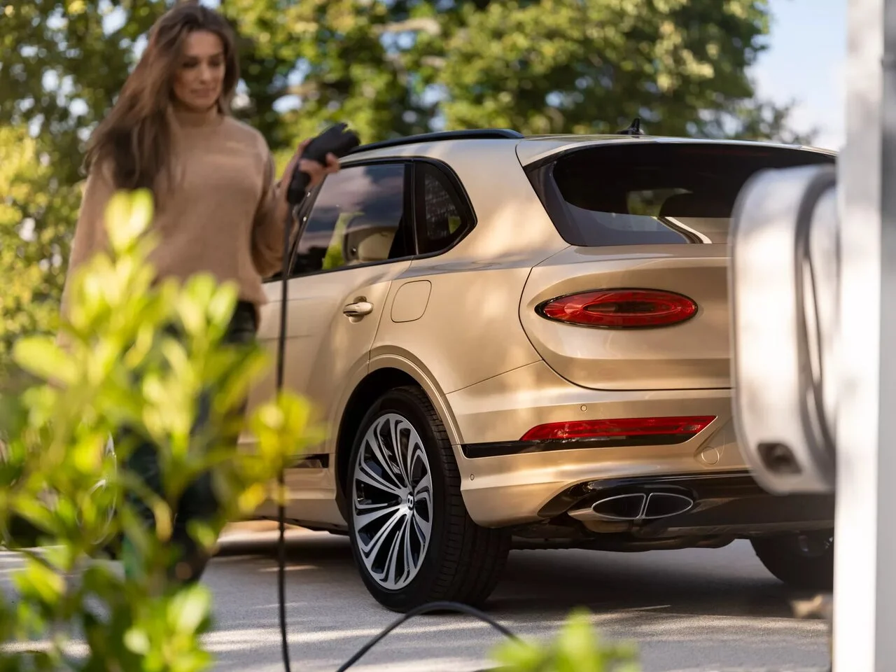 باتری سامسونگ بنتلی را آتش میزند!