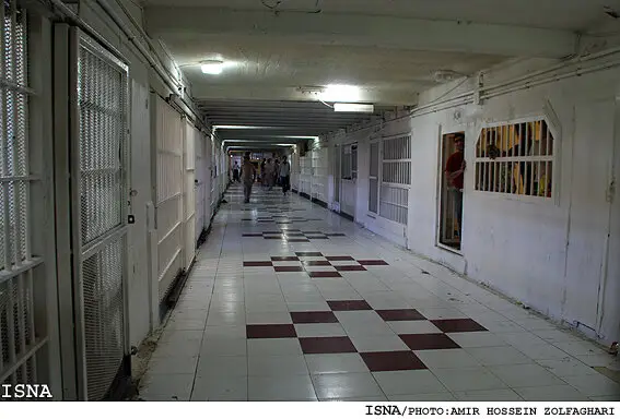 کاهش ۶۱۵ نفری جمعیت زندانیان کرمانشاه