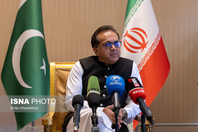 واکنش مهم سفیر پاکستان به سفر لاریجانی؛ میانجی‌گری ایران در افغانستان چقدر جدی است؟