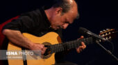 وقتی سهیل نفیسی با یک گیتار، صحنه را تک‌نفره به تسخیر درآورد!
