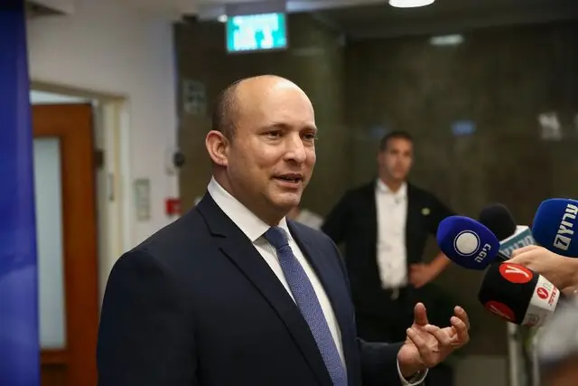 بازداشت یک اسرائیلی به دستور ایران؛ جاسوسی از نخست‌وزیر پیشین تل‌آویو فاش شد!