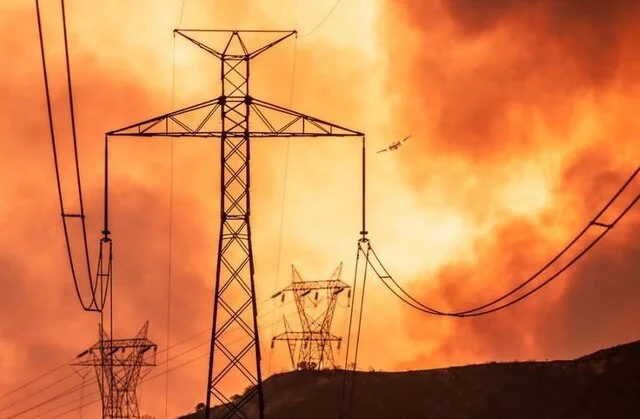 ۱۶۴ طرح حیاتی برق برای عبور امن از اوج بار تابستان؛ آماده‌باش گسترده شبکه انتقال!