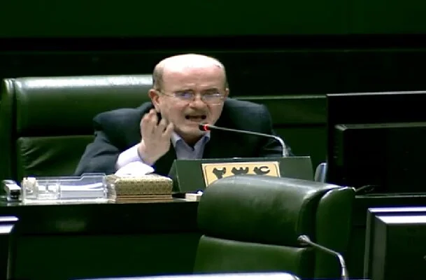 لاهوتی: نیروهای محلی هیچ ابزار اولیه‌ای برای کنترل و مهار آتش ندارند