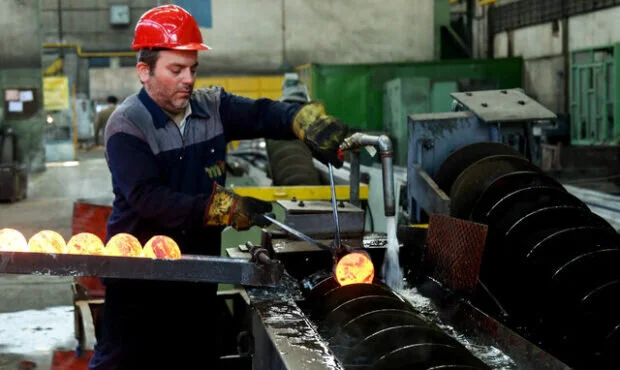 آغاز اصلاح آییننامه مشاغل سخت/هدف اصلاح، بازنشستگی زودهنگام کارگران نیست