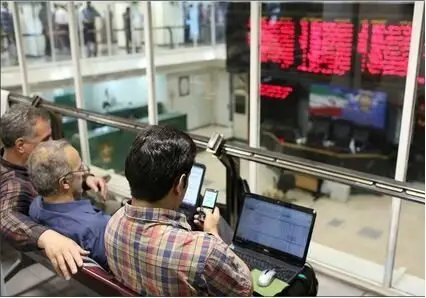 ورود بورس به کانال ۳.۹ میلیون هم‌زمان با حذف حجم مبنا