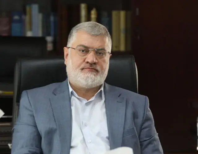 تجهیز رایگان ۱۲۰۰ مدرسه تهران به پنل‌های خورشیدی؛ انقلاب انرژی در آموزش آغاز شد!