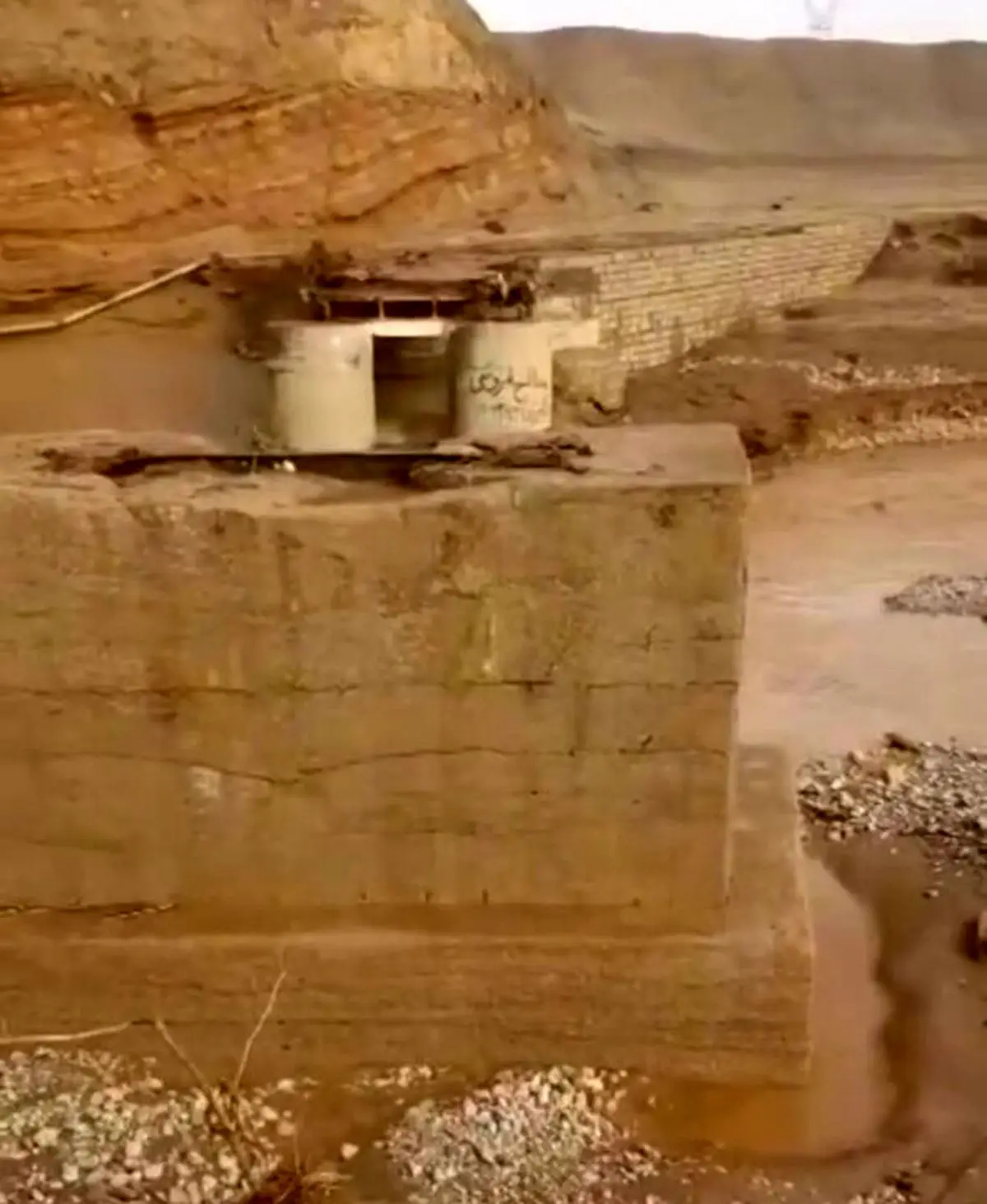 بارش‌های شدید این پل تاریخی را ویران کرد