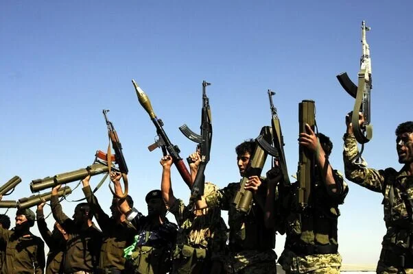 الاخبار: عربستان در جنوب یمن میدان را برای امارات خالی می‌کند