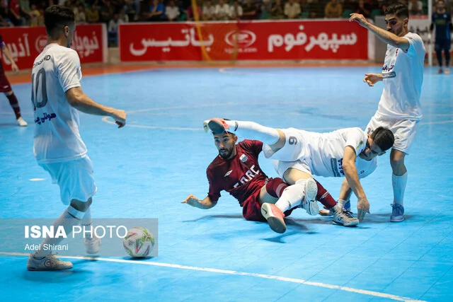 گیتی‌پسند در ساوه درخشان‌تر از همیشه؛ پالایش‌نفت اصفهان همچنان در بحران لیگ برتر فوتسال!