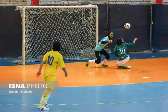 والیبال بانوان سپاهان در شیراز طوفانی شد؛ فوتسال هم با برد شیرین مقابل ملی حفاری جشن گرفت!