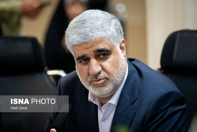 ورود ۵ اتوبوس برقی ساخت داخل به خط پررفت‌وآمد «جمهوری-بهارستان»؛ تحولی بزرگ در حمل‌ونقل عمومی تهران