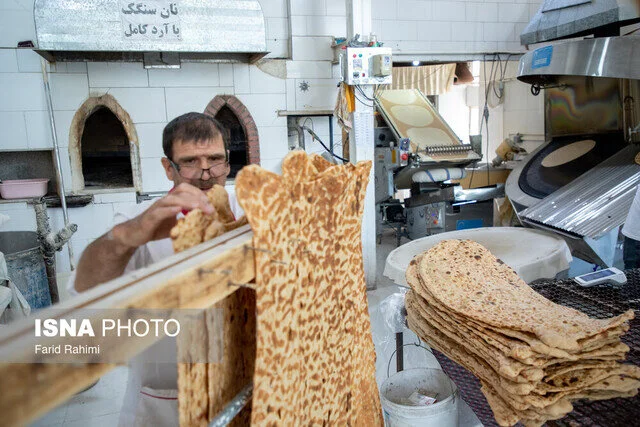 آغاز پخت نان کامل در خراسان جنوبی؛ ۲۷ نانوایی سلامت مردم را تضمین می‌کنند!