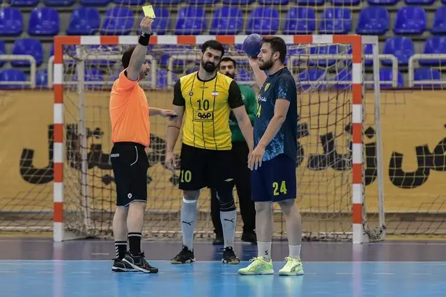 سپاهان با شکست پرواز هوانیروز دوباره در کورس مدعیان هندبال برق زد!