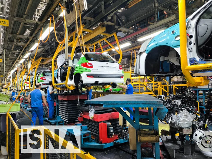 کلاف سر درگم صنعت «خودروسازی»؛ انحصار باید شکسته شود