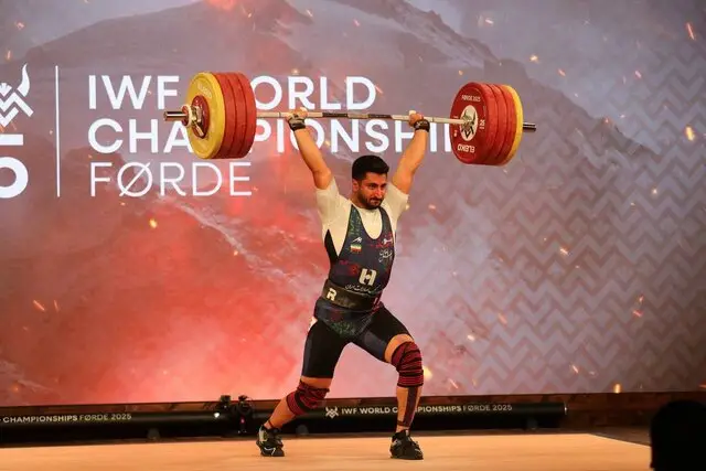 حسین توکلی: معترضان بیایند وزنه‌برداری بهتر از الان نتیجه می‌گیرد؟